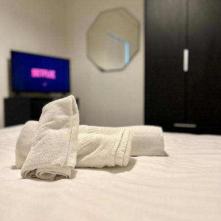 Fully Equipped One Bedroom Apartment Near Old Trafford Stadium! Manchester Exteriör bild