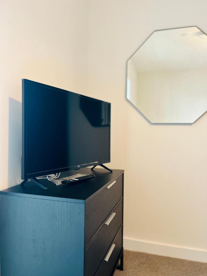 Fully Equipped One Bedroom Apartment Near Old Trafford Stadium! Manchester Exteriör bild