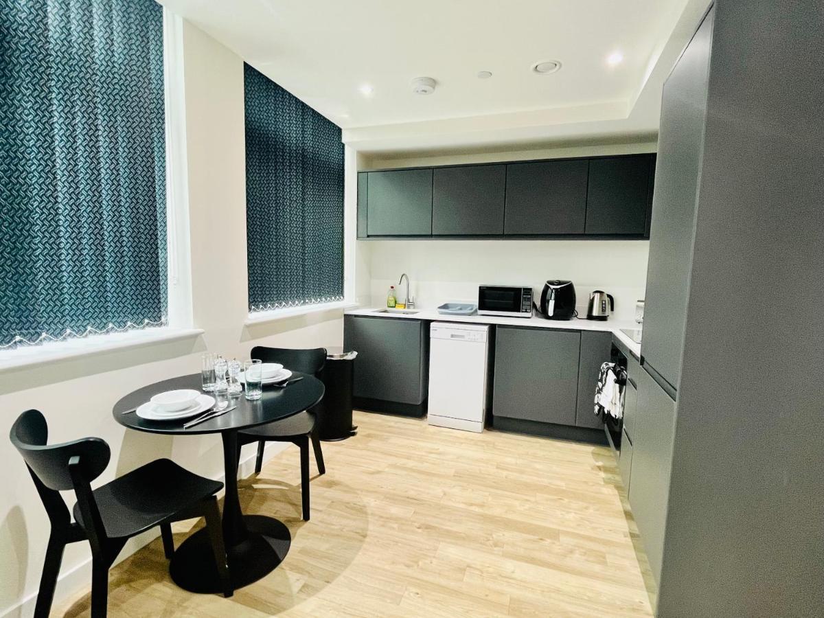 Fully Equipped One Bedroom Apartment Near Old Trafford Stadium! Manchester Exteriör bild