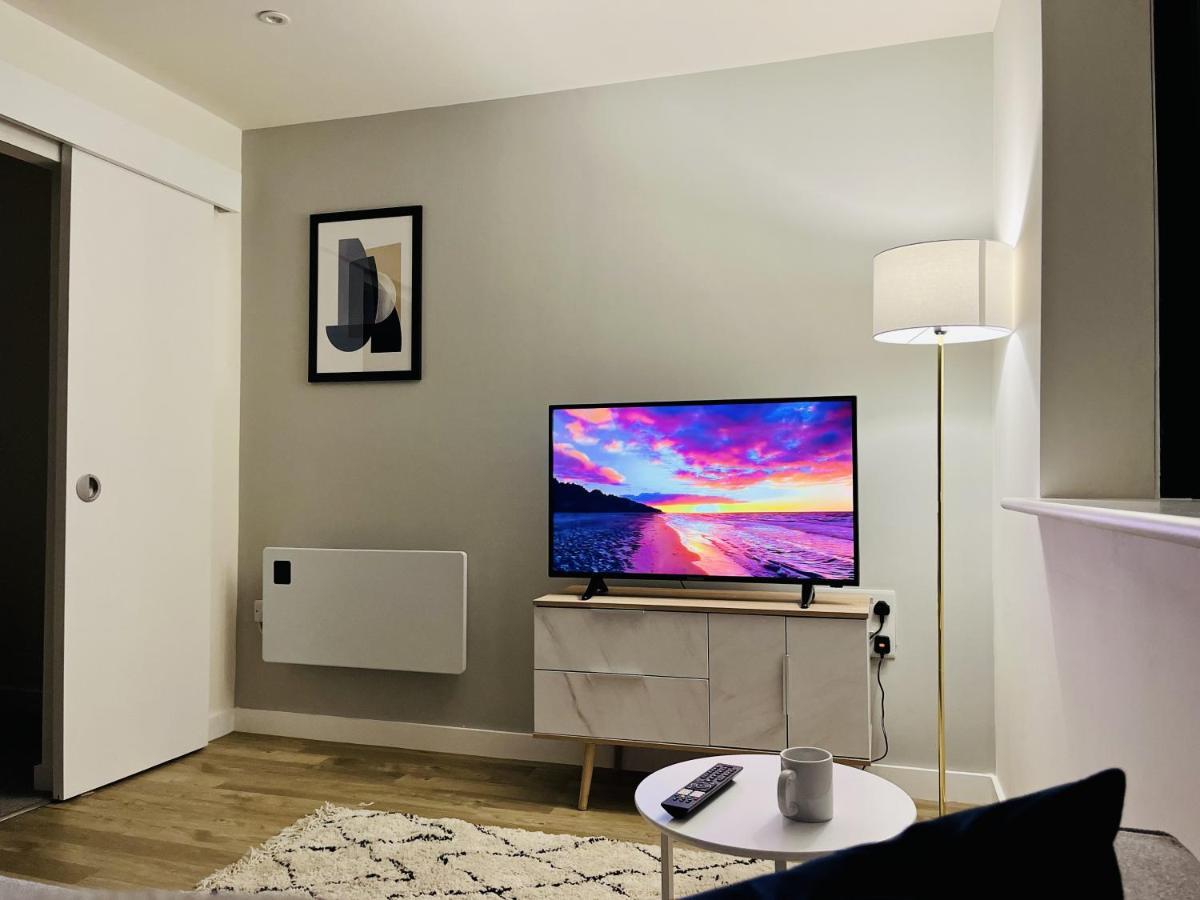 Fully Equipped One Bedroom Apartment Near Old Trafford Stadium! Manchester Exteriör bild